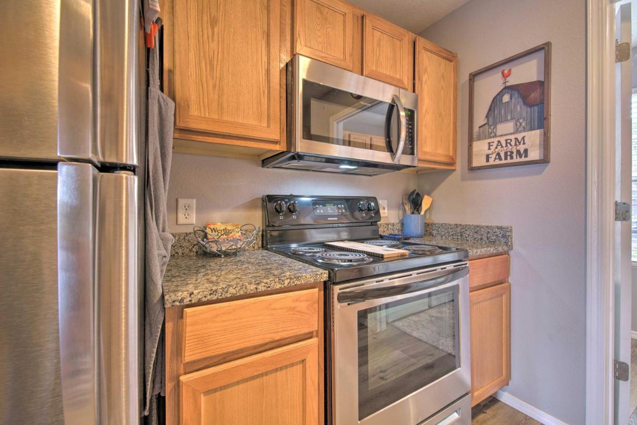 Branson Apartment With Pool - 5 Mi To Marvel Cave! Exterior photo