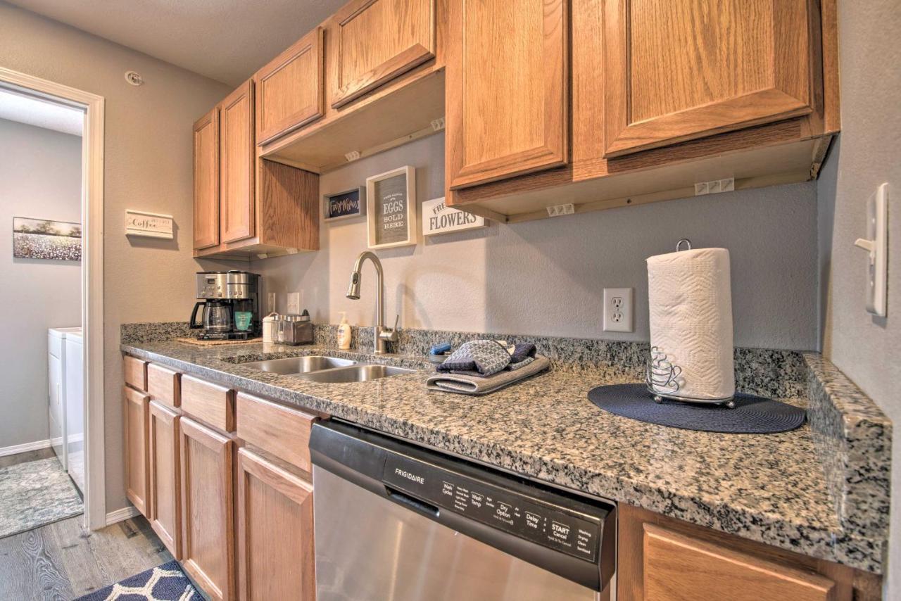 Branson Apartment With Pool - 5 Mi To Marvel Cave! Exterior photo