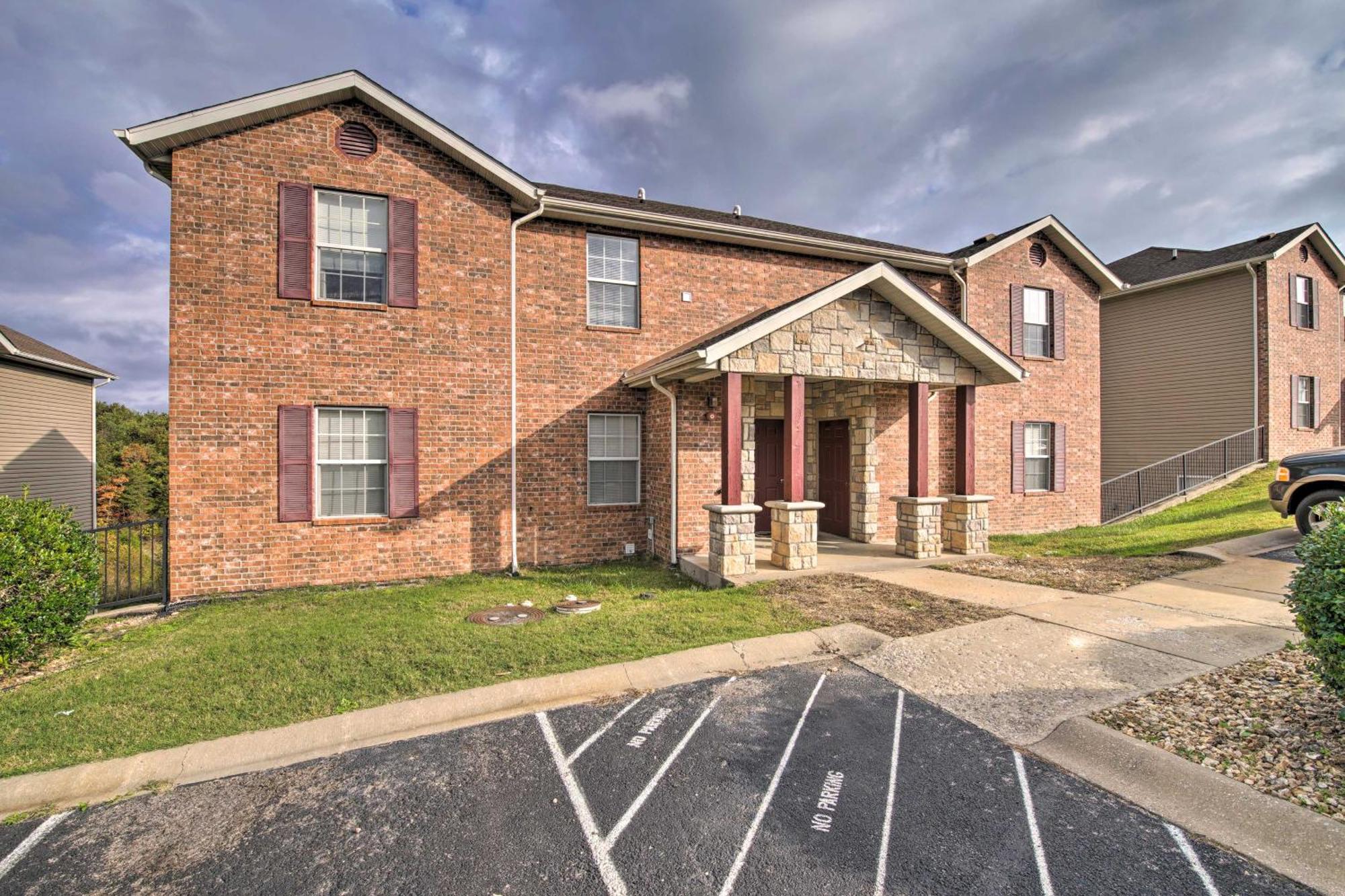 Branson Apartment With Pool - 5 Mi To Marvel Cave! Exterior photo